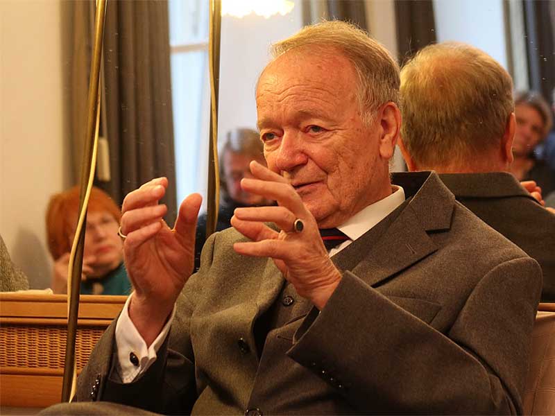 Ernst-Jörg von Studnitz